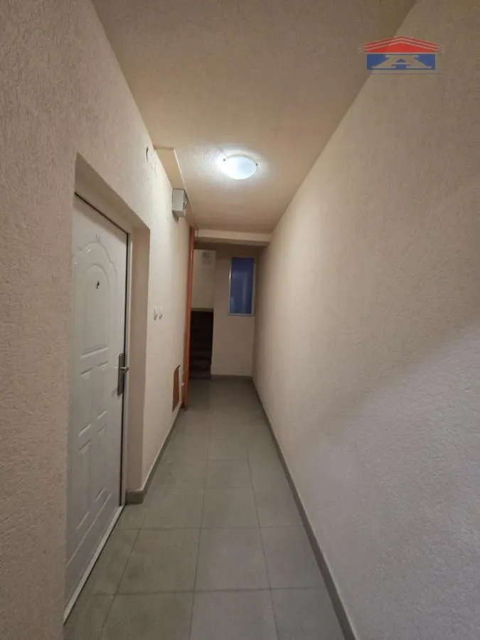 Izdavanje, trosoban stan, 64m², Sajmište, Novi Sad