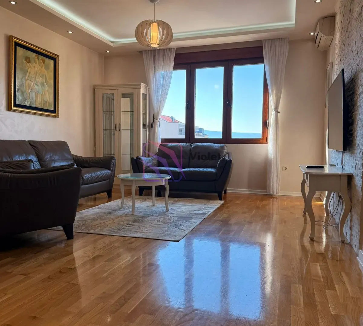 Izdavanje, dvosoban stan, 90m², Preko Morače, Podgorica