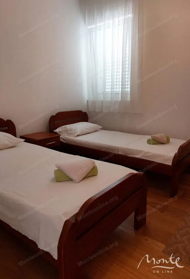Sale, office space, 950m², Bečići, Budva