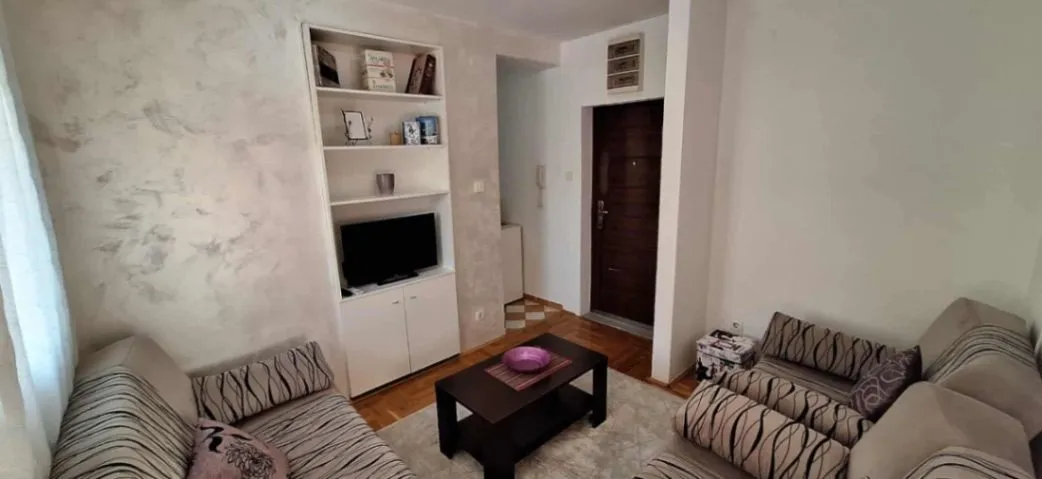 Izdavanje, jednosoban stan, 40m², Masline, Podgorica