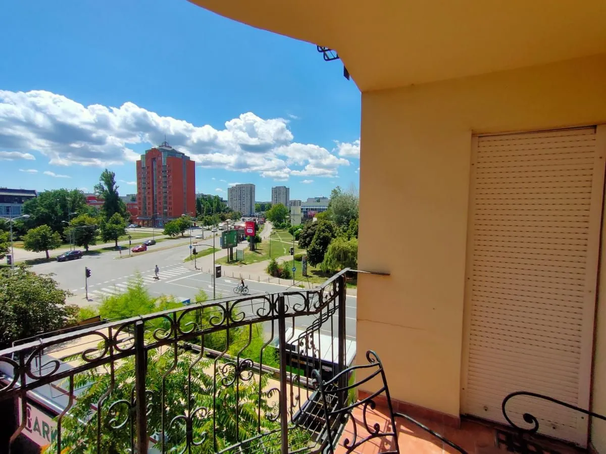 Izdavanje, trosoban stan, 103m², Spens, Novi Sad Sve Podlokacije