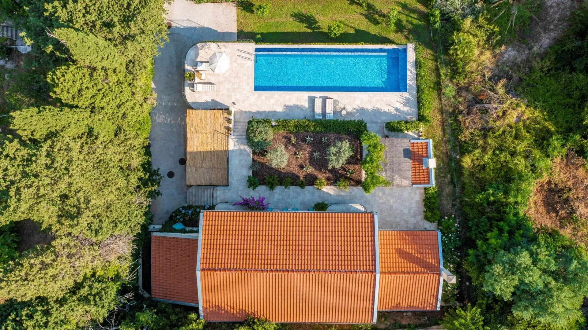Sale, house, 198m², Bratešići, Kotor