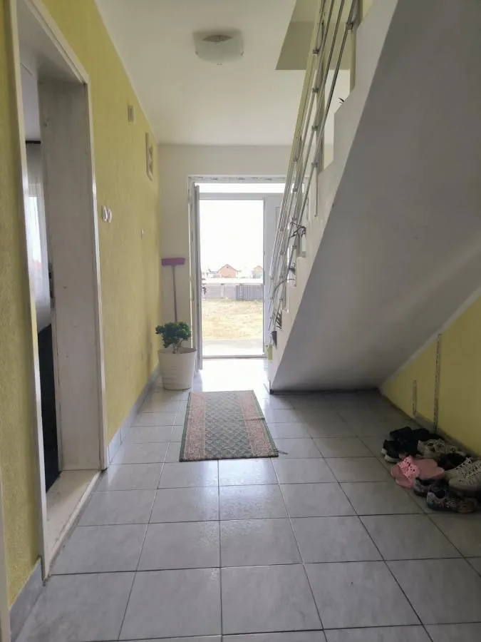Prodaja, kuća, 194m², Ribare, Jagodina
