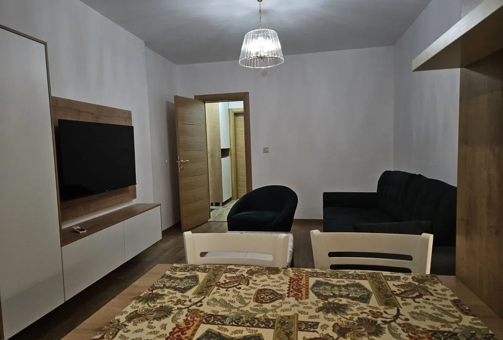 Izdavanje, jednosoban stan, 40m², Preko Morače, Podgorica
