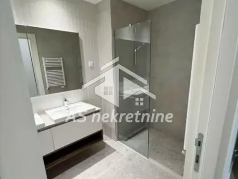 Izdavanje, četvorosoban stan, 110m², Savski Venac, Beograd - image 21