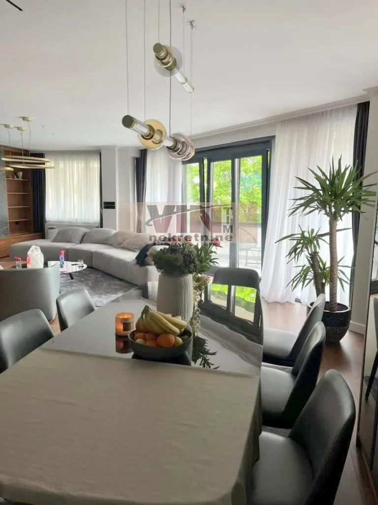 Sale, four bedroom apartment, 148m², Stari Grad, Beograd