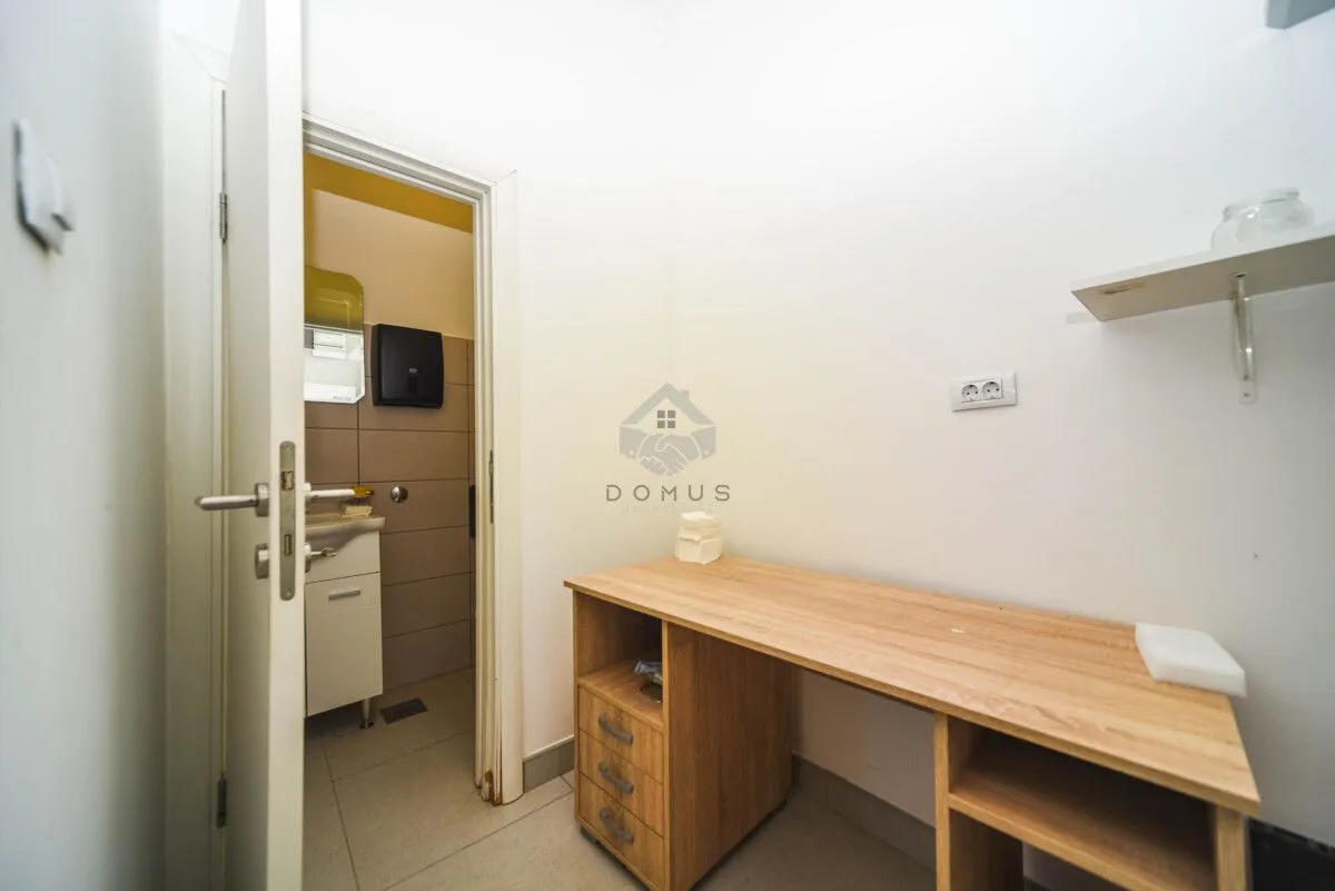 Rent, office space, 102m², City Kvart, Podgorica