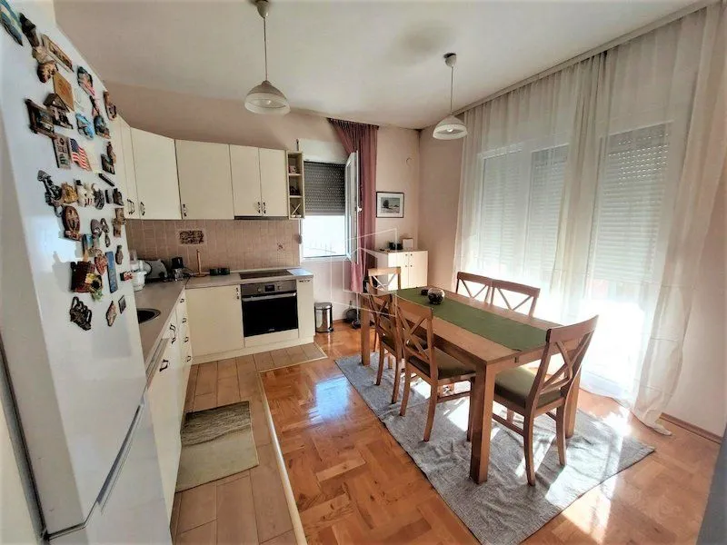 Rent, house, 120m², Tološi, Podgorica