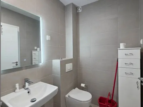 Prodaja, jednosoban stan, 44m², Pobrežje, Podgorica - image 10