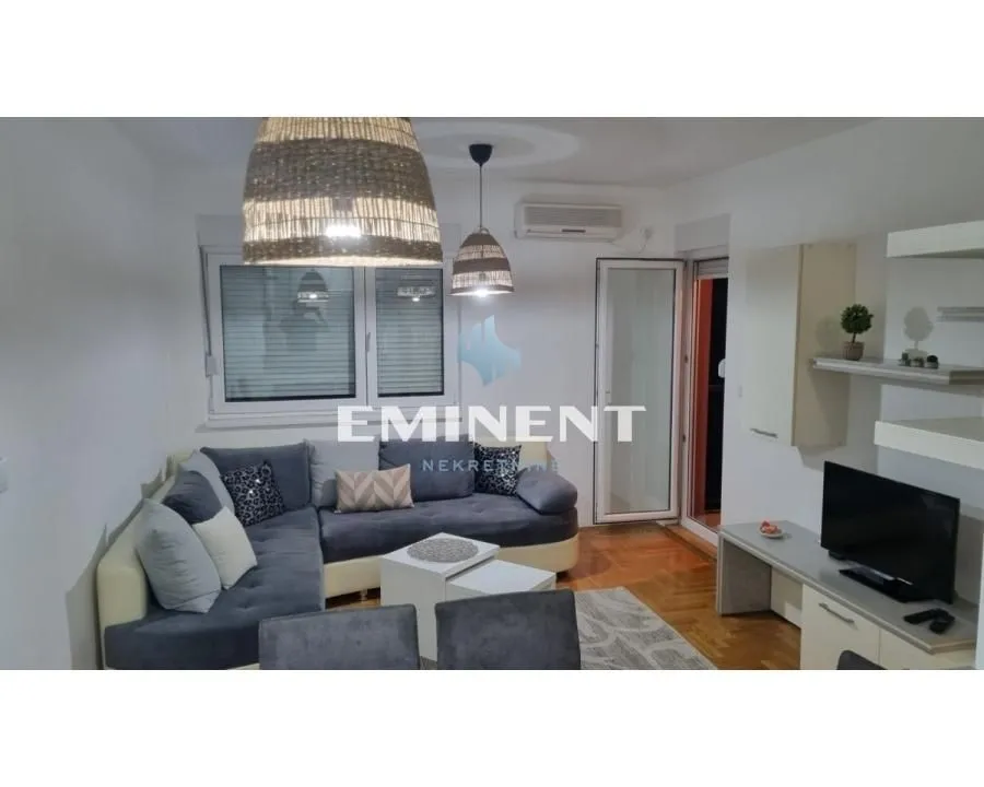 Rent, two bedroom apartment, 42m², Novi Beograd Blok 72, Novi Beograd Sve Podlokacije