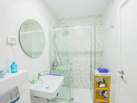 Izdavanje, jednosoban stan, 49m², Centar, Bar - image 3