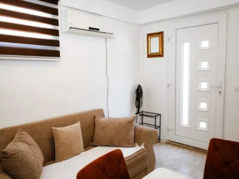 Izdavanje, jednosoban stan, 40m², Seljanovo, Tivat - image 3