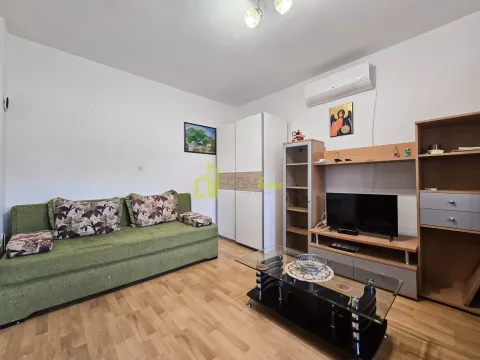 Rent, studio apartment, 37m², Tološi, Podgorica - image 2
