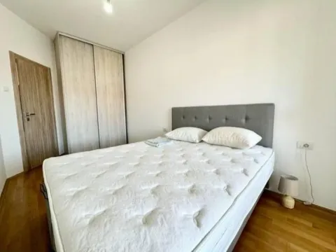 Izdavanje, dvosoban stan, 75m², Ljubović, Podgorica - image 4
