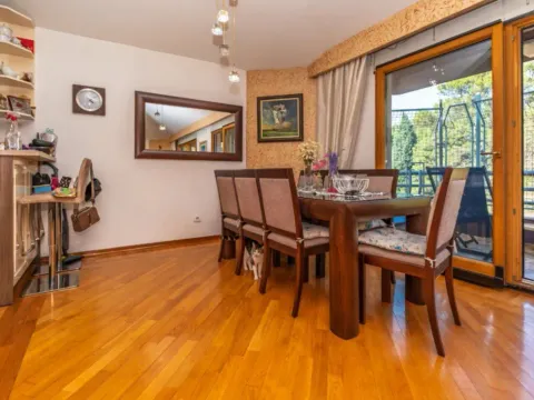 Sale, three bedroom apartment, 136m², Centar, Podgorica - image 4