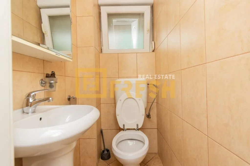Rent, office space, 65m², Stari Aerodrom, Podgorica