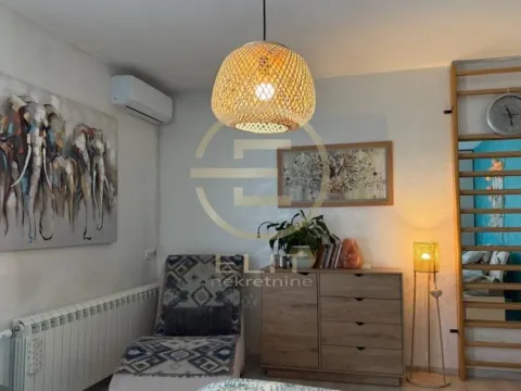 Prodaja, kuća, 273m², Petrovaradin, Novi Sad - image 25