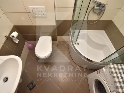 Izdavanje, jednosoban stan, 54m², City Kvart, Podgorica - image 8