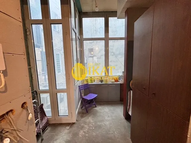 Prodaja, trosoban stan, 86m², Kalenić Pijaca, Vračar Sve Podlokacije