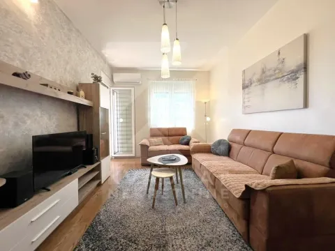 Izdavanje, jednosoban stan, 45m², Pobrežje, Podgorica - image 3
