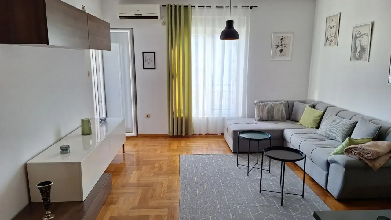 Rent, one bedroom apartment, 55m², Pobrežje, Podgorica