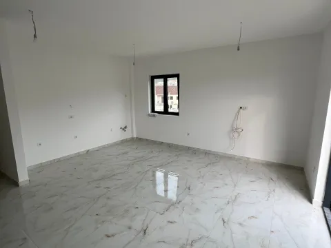 Prodaja, jednosoban stan, 49m², Tivat, Crna Gora - image 1