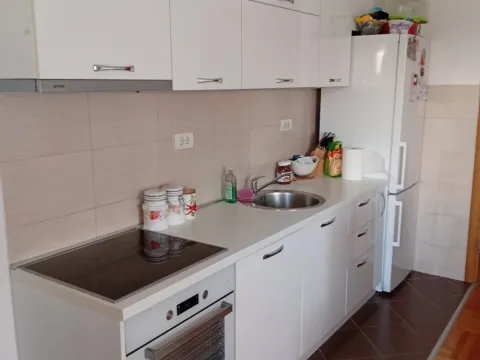 Izdavanje, jednosoban stan, 50m², Stari Aerodrom, Podgorica - image 3