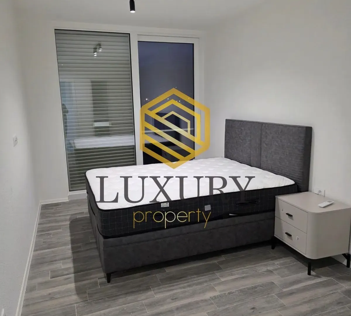 Prodaja, dvosoban stan, 90m², Luštica, Tivat