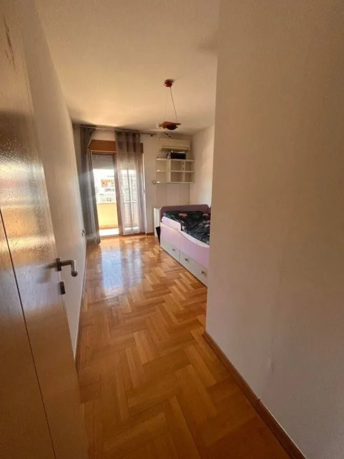 Rent, two bedroom apartment, 76m², Blok 5, Podgorica