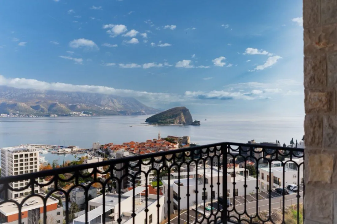 Sale, two bedroom apartment, 73m², Gospoština, Budva