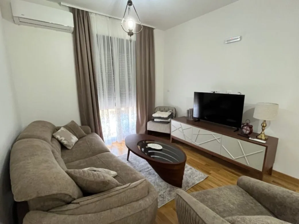 Izdavanje, jednosoban stan, 45m², Zabjelo, Podgorica