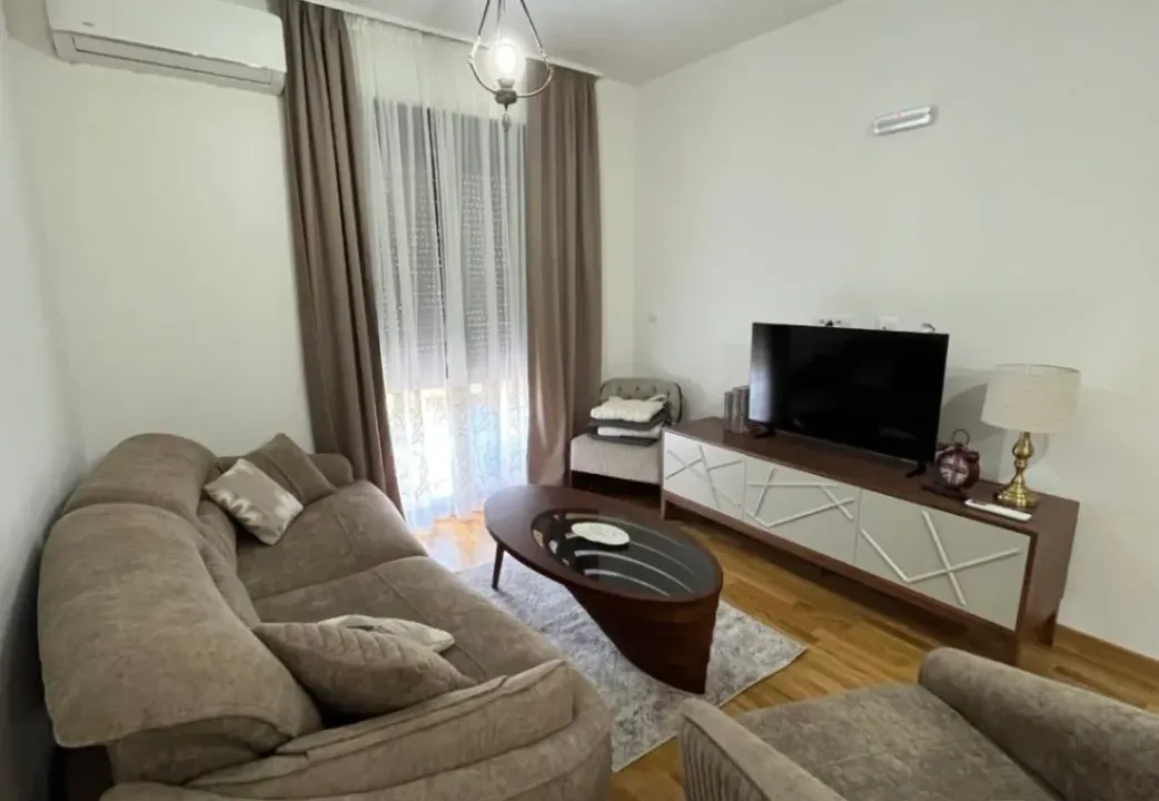 Izdavanje, jednosoban stan, 45m², Zabjelo, Podgorica