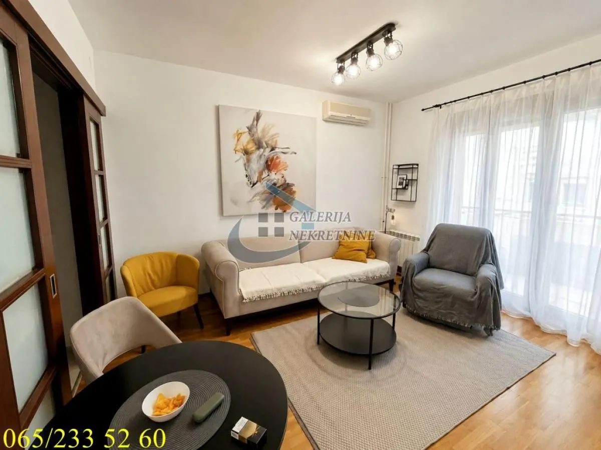 Prodaja, jednosoban stan, 37m², Vračar Hram, Vračar Sve Podlokacije