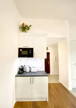 Rent, two bedroom apartment, 93m², Petrovac, Budva - image 7