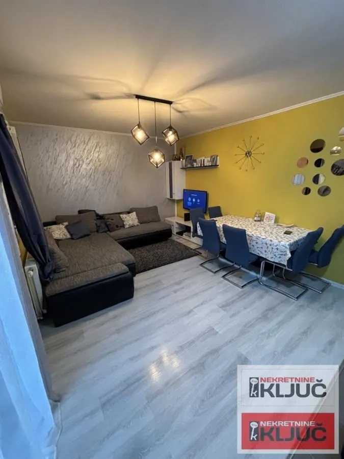 Prodaja, dvosoban stan, 54m², Lipov gaj, Novi Sad Sve Podlokacije