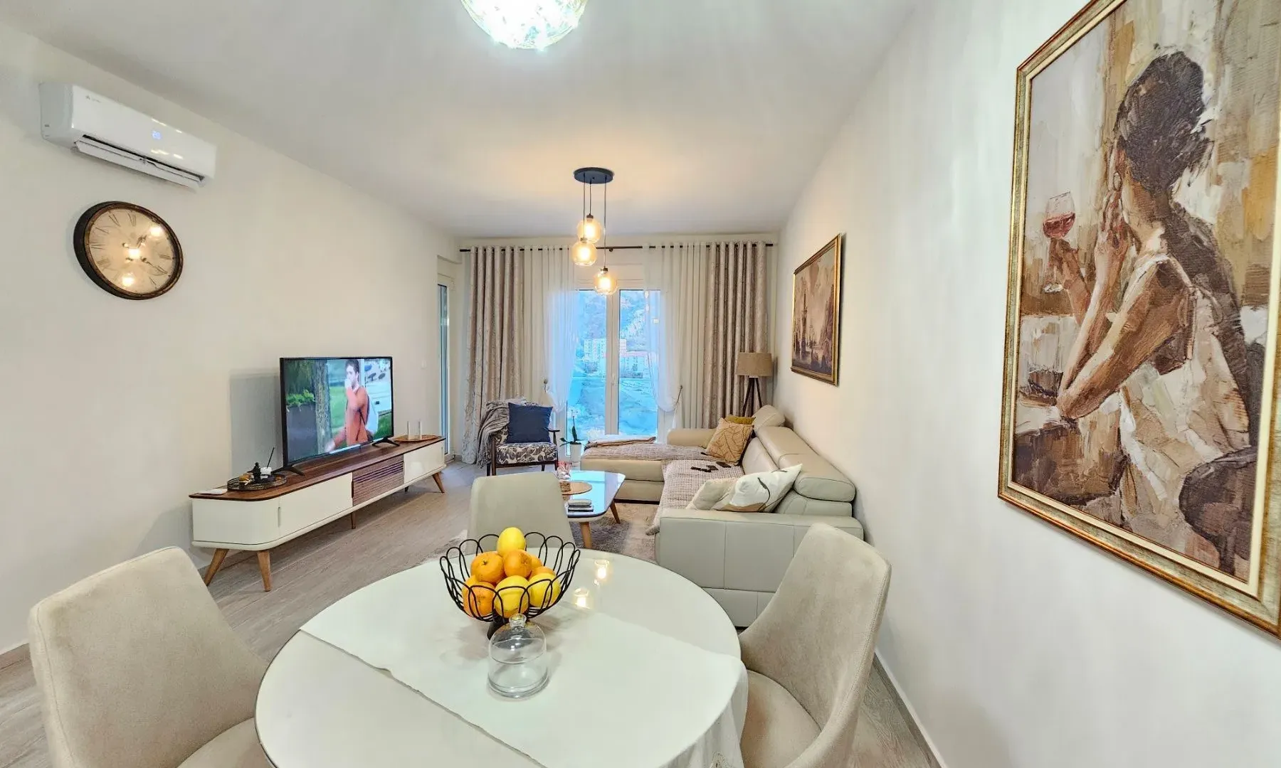Rent, one bedroom apartment, 57m², Bečići, Budva