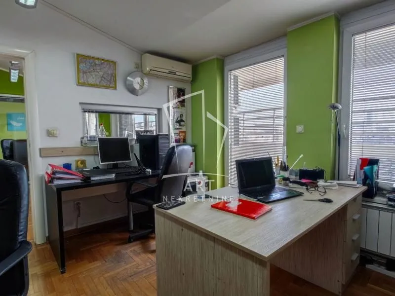 Sale, four bedroom apartment, 137m², Novi Beograd Blok 22, Novi Beograd Sve Podlokacije
