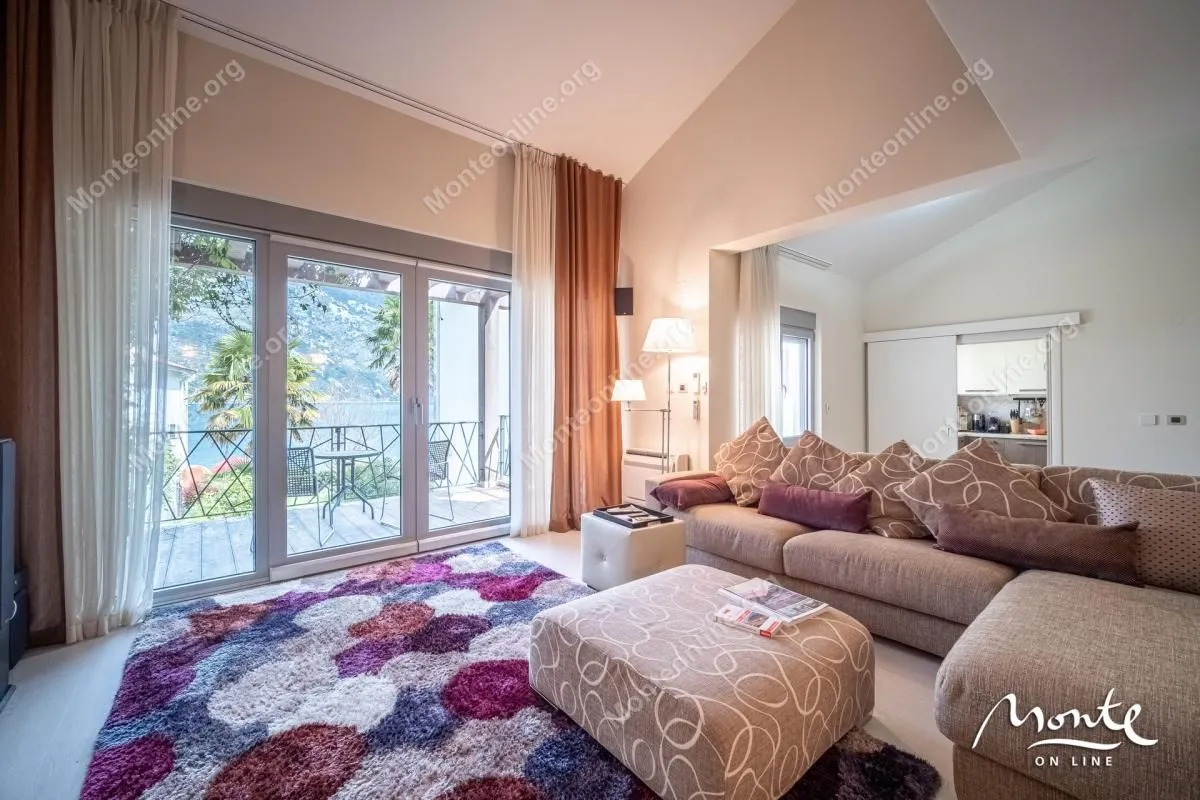 Sale, house, 484m², Stoliv, Kotor