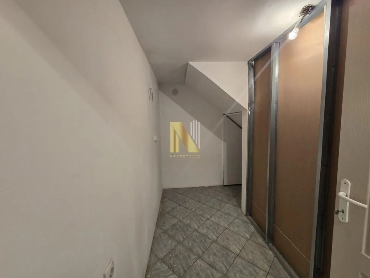 Rent, office space, 90m², Centar, Novi Sad