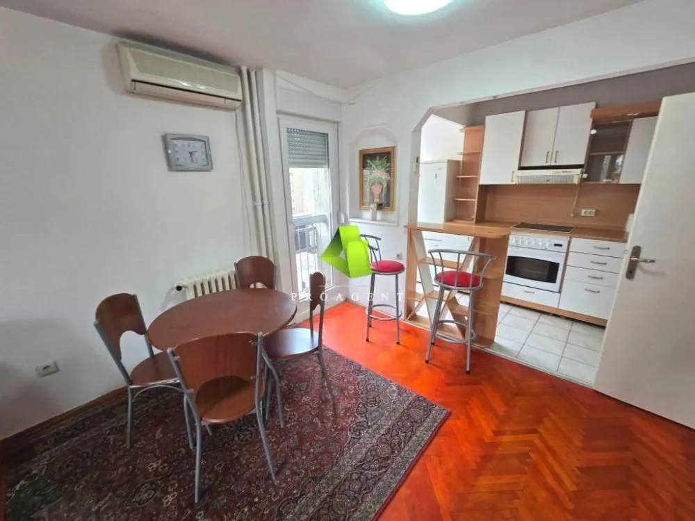 Izdavanje, dvosoban stan, 65m², Medijana, Niš