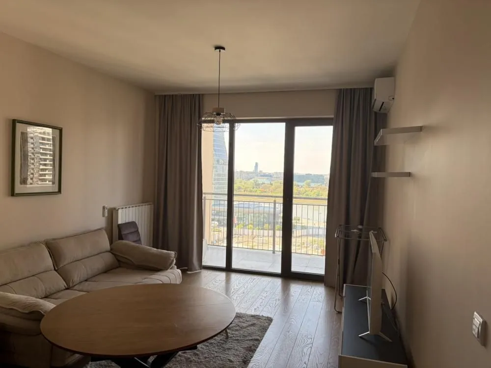 Izdavanje, dvosoban stan, 52m², Savski Venac, Beograd