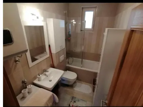 Rent, two bedroom apartment, 52m², Bečići, Budva - image 4