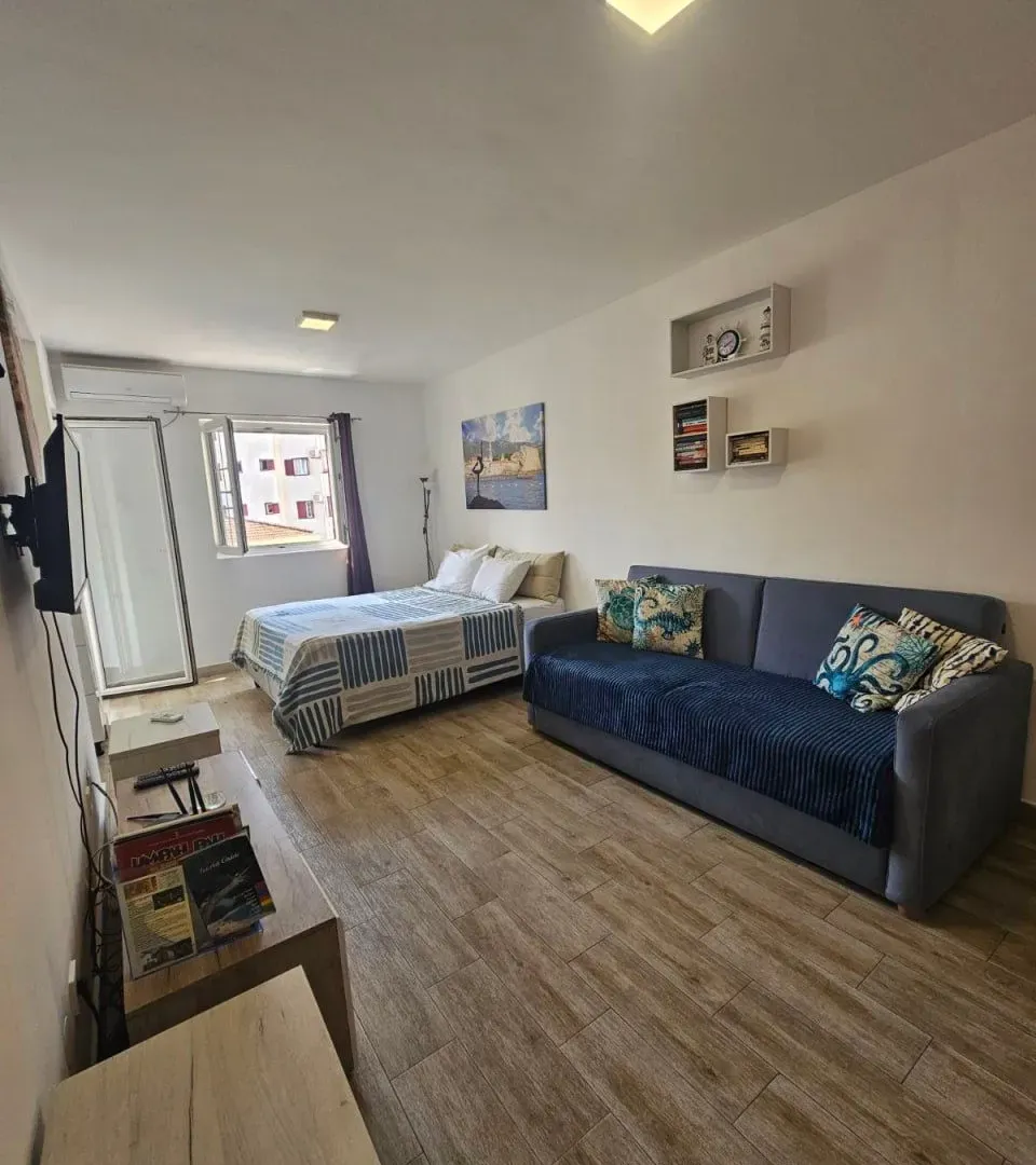 Prodaja, garsonjera, 27m², Bečići, Budva