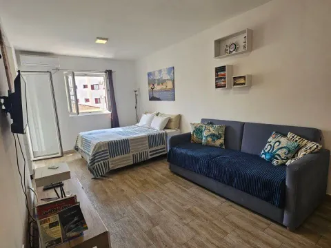 Sale, studio apartment, 27m², Bečići, Budva - image 5