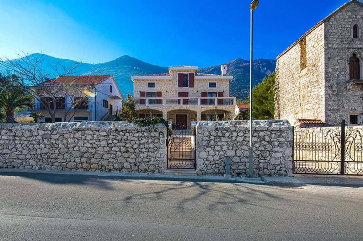 Prodaja, kuća, 497m², Prčanj, Kotor