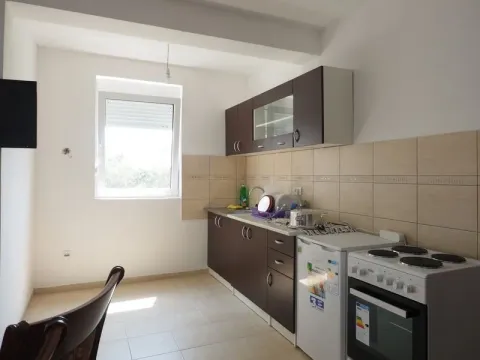 Prodaja, stan, 59m², Šušanj, Bar - image 4