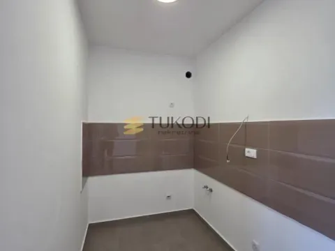 Prodaja, trosoban stan, 80m², Mišeluk, Petrovaradin - image 13