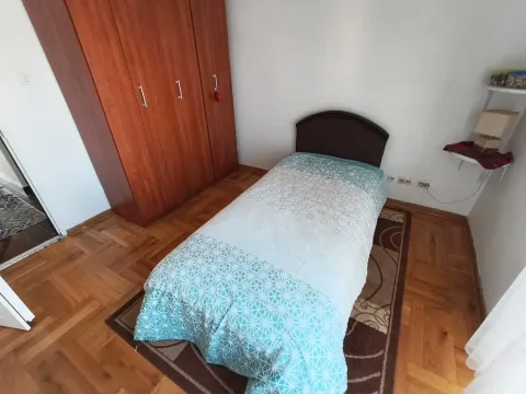 Rent, two bedroom apartment, 90m², Dalmatinska ulica, Podgorica - image 5