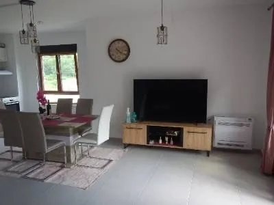 Izdavanje, dvosoban stan, 85m², Dobrota, Kotor - image 5