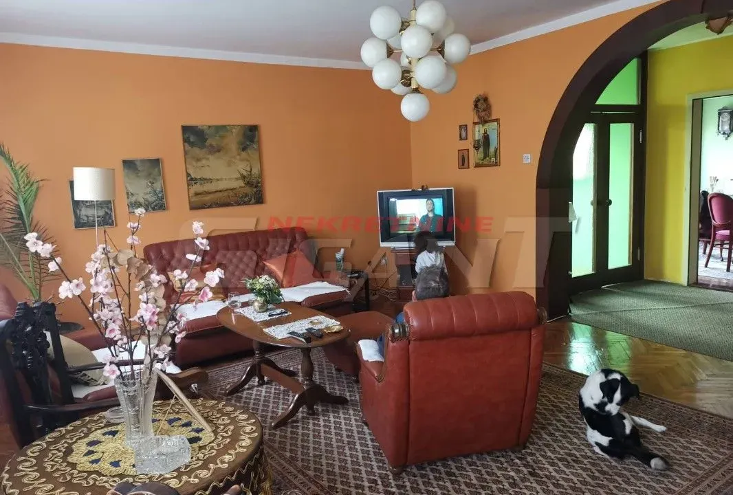Prodaja, kuća, 214m², Centar, Stara Pazova